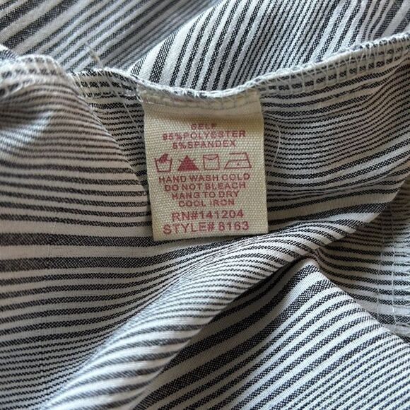 Hem & Thread Grey and White Striped Dress Ruffle Hem Size M NWT - Picture 5 of 6
